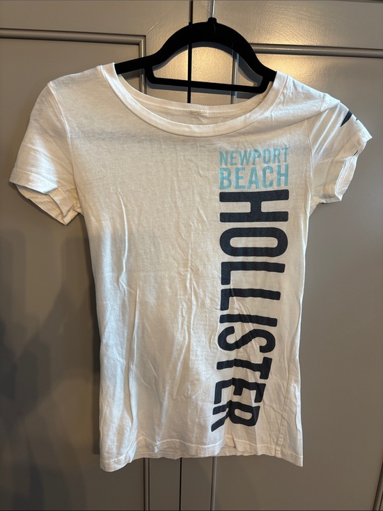 Hollister Tops - Hollister Y2K White Newport Beach babydoll tshirt small